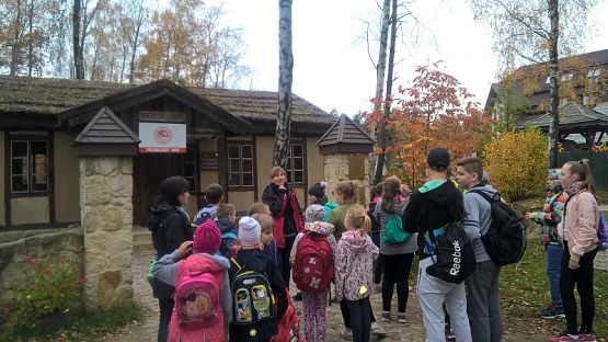  Grafika #26: Wycieczka do Centrum Edukacji i Promocji Regionu w Szymbarku