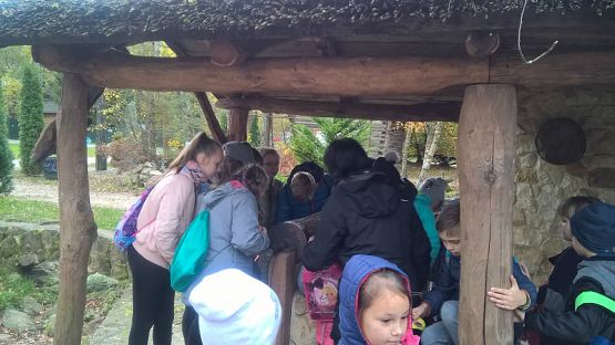  Grafika #29: Wycieczka do Centrum Edukacji i Promocji Regionu w Szymbarku