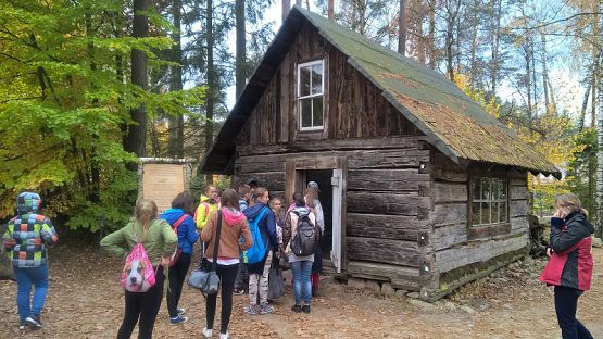  Grafika #33: Wycieczka do Centrum Edukacji i Promocji Regionu w Szymbarku