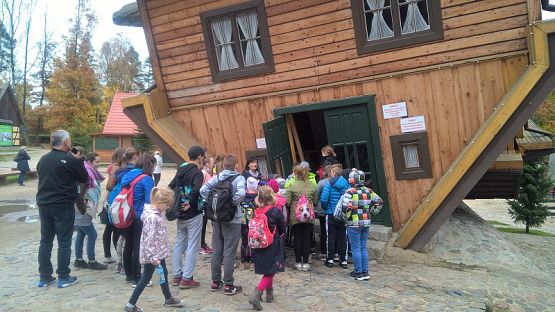  Grafika #58: Wycieczka do Centrum Edukacji i Promocji Regionu w Szymbarku