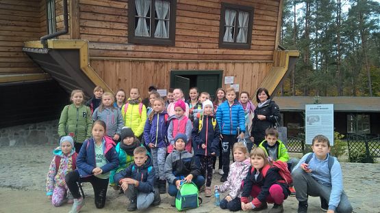  Grafika #64: Wycieczka do Centrum Edukacji i Promocji Regionu w Szymbarku