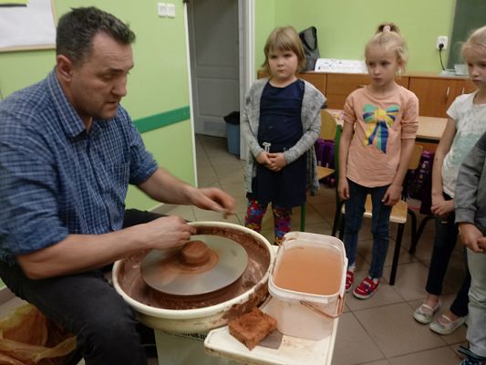  Grafika #0: Warsztaty ludowe z garncarstwa