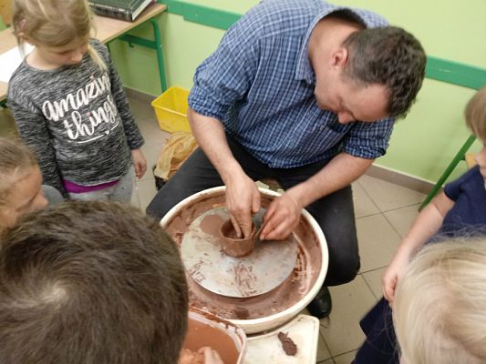  Grafika #4: Warsztaty ludowe z garncarstwa