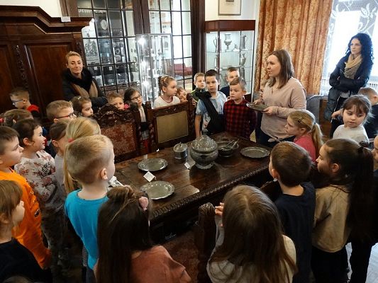  Grafika #0: Wycieczka kl. I i 6-latków do Muzeum w Lęborku