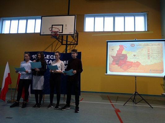 Grafika #17: 100 lat Zaślubin Polski z morzem