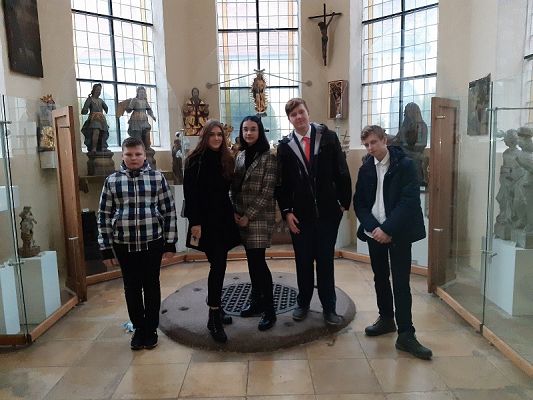 Grafika #3: Upamiętnienie 75.rocznicy Marszu Śmierci