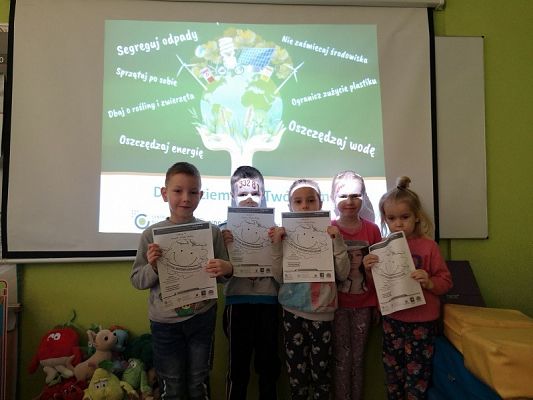  Grafika #0: Projekt pt. Dzieci uczą rodziców - Segregowanie odpadów