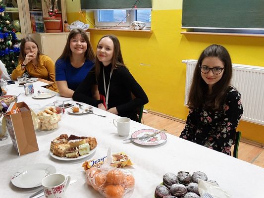 Grafika #3: Wigilie klasowe