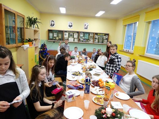 Grafika #17: Wigilie klasowe
