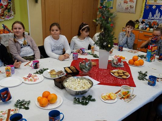 Grafika #15: Wigilie klasowe