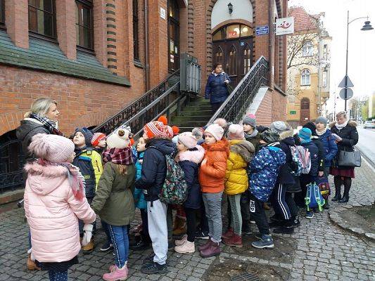 Grafika #4: Wyjazd na pocztę i do MBP w Lęborku