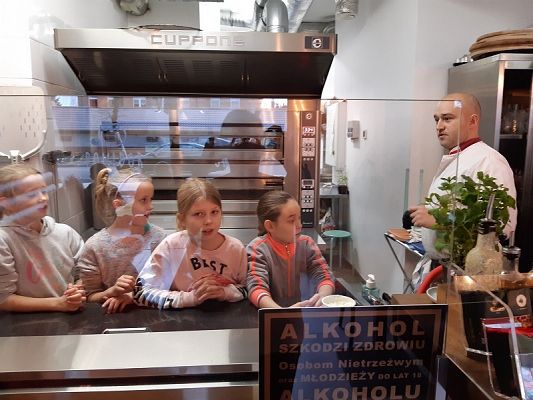  Grafika #2: Wyjazd mikołajkowy kl.IV