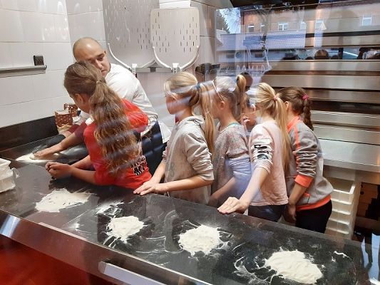  Grafika #4: Wyjazd mikołajkowy kl.IV