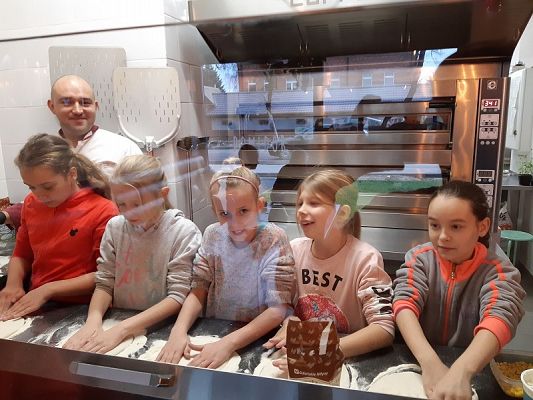  Grafika #5: Wyjazd mikołajkowy kl.IV