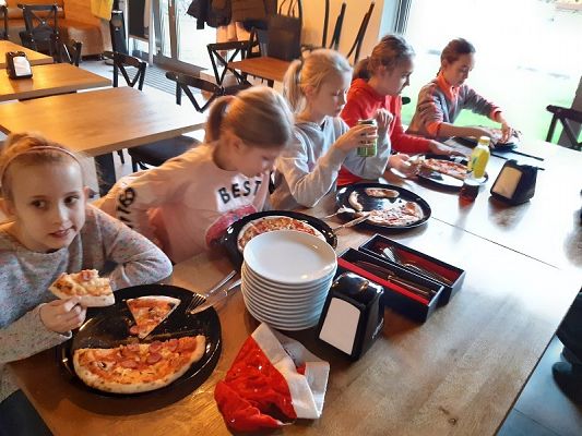  Grafika #8: Wyjazd mikołajkowy kl.IV