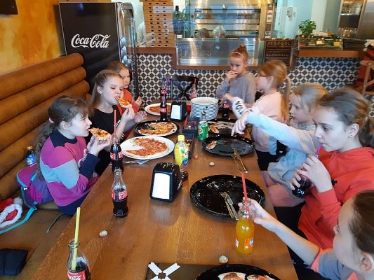  Grafika #16: Wyjazd mikołajkowy kl.IV