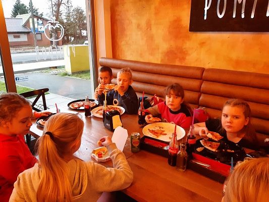  Grafika #26: Wyjazd mikołajkowy kl.IV