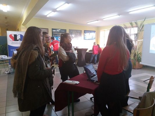  Grafika #1: Targi Szkół Ponadpodstawowych