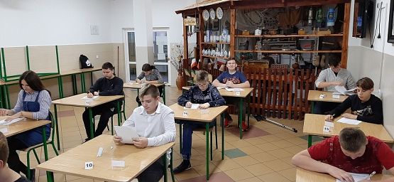  Grafika #7: Próbne egzaminy Ósmoklasistów