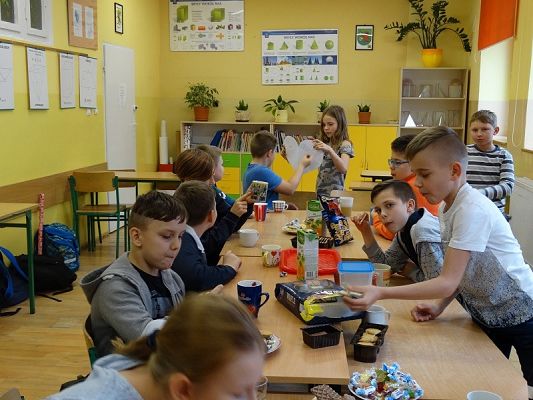  Grafika #0: Andrzejki w klasach IV - VIII