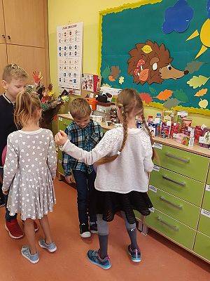  Grafika #23: Andrzejki w klasach I-III