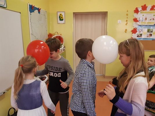  Grafika #29: Andrzejki w klasach I-III