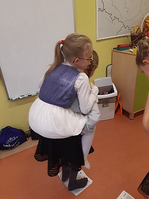  Grafika #39: Andrzejki w klasach I-III