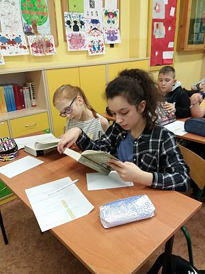  Grafika #4: Ogólnopolska akcja pt. Podaruj wiersz