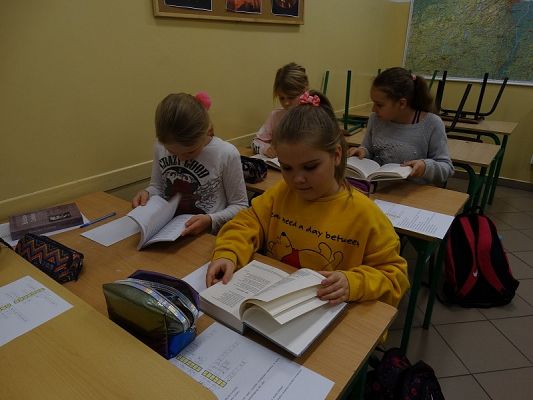  Grafika #25: Ogólnopolska akcja pt. Podaruj wiersz