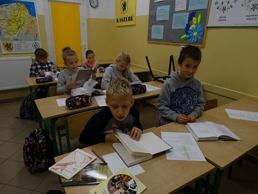  Grafika #26: Ogólnopolska akcja pt. Podaruj wiersz