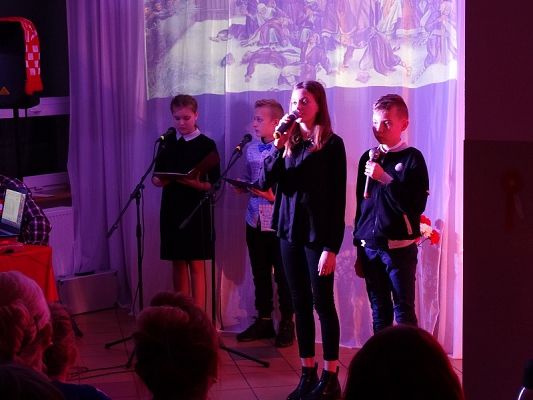  Grafika #33: 101 rocznica odzyskania niepodległości przez Polskę