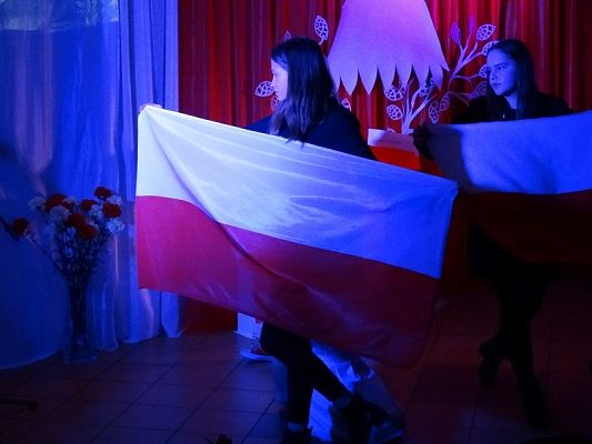  Grafika #27: 101 rocznica odzyskania niepodległości przez Polskę