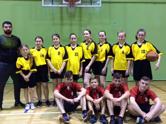 Grafika #0: Gminne zawody w koszykówce 3x3