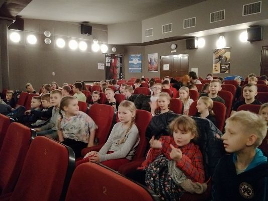  Grafika #0: Wyjazd na przedstawienie pt. Inny chłopak