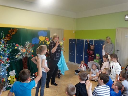  Grafika #32: Dzień Głośnego Czytania 2019