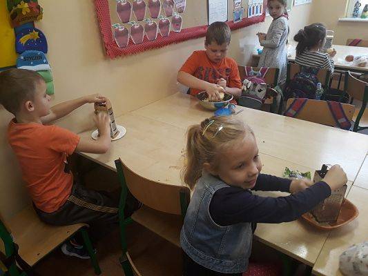 Grafika #0: Desery z jabłek