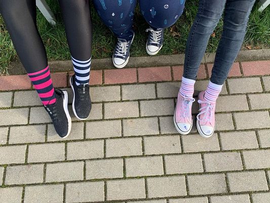 Grafika #10: Dzień Kolorowej skarpetki