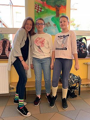 Grafika #5: Dzień Kolorowej skarpetki