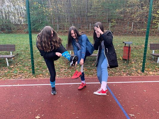 Grafika #13: Dzień Kolorowej skarpetki