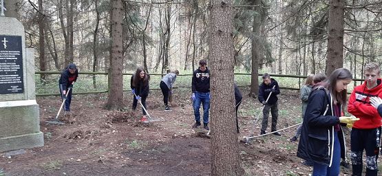 Grafika #3: Szkoła Pamięta