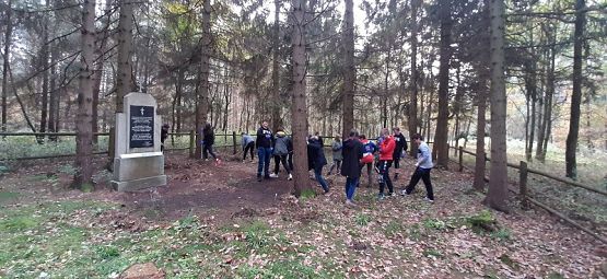 Grafika #9: Szkoła Pamięta