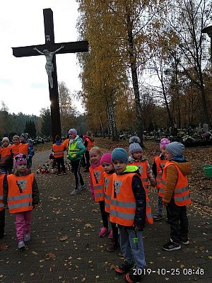 Grafika #18: Szkoła Pamięta