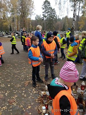 Grafika #22: Szkoła Pamięta