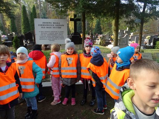  Grafika #13: Szkoła Pamięta