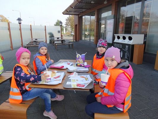  Grafika #11: Szkoła Pamięta