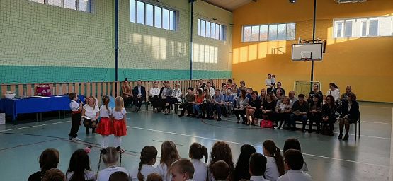  Grafika #12: Ślubowanie uczniów z kl. I oraz dzieci z oddziału przedszkolnego