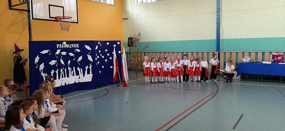  Grafika #7: Ślubowanie uczniów z kl. I oraz dzieci z oddziału przedszkolnego