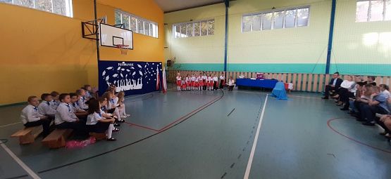  Grafika #1: Ślubowanie uczniów z kl. I oraz dzieci z oddziału przedszkolnego