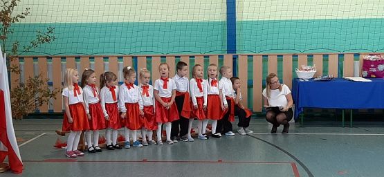  Grafika #9: Ślubowanie uczniów z kl. I oraz dzieci z oddziału przedszkolnego