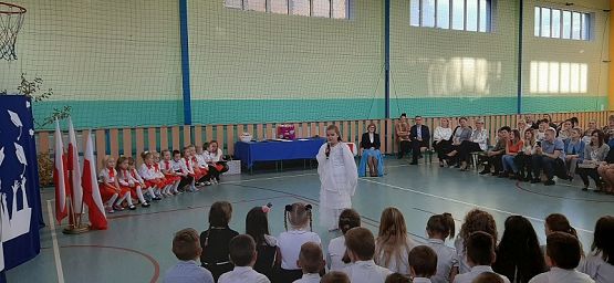  Grafika #11: Ślubowanie uczniów z kl. I oraz dzieci z oddziału przedszkolnego